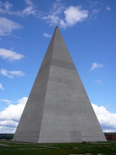 Пирамида на Новорижском шоссе