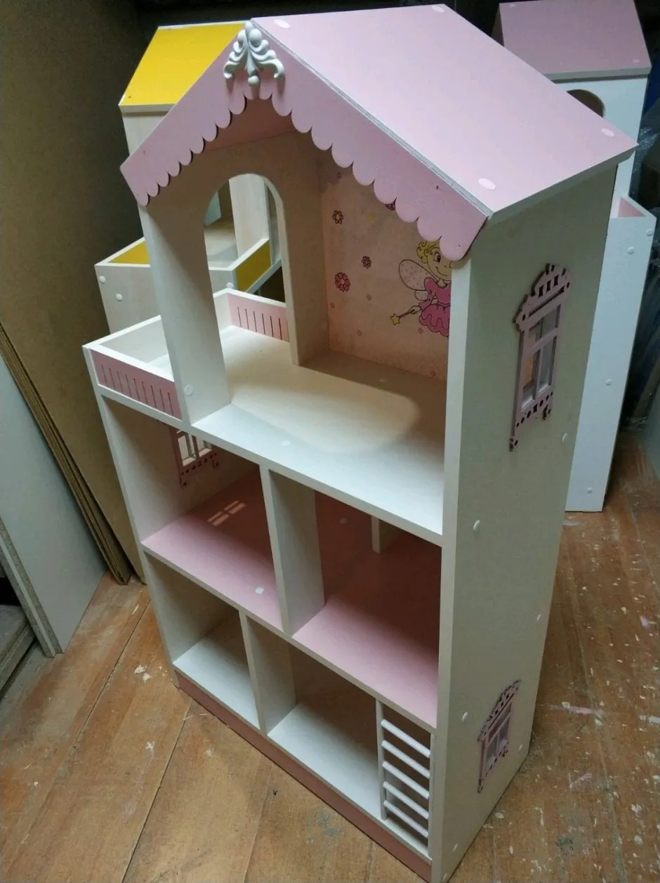 Кукольный домик Элен Тойс с гаражом