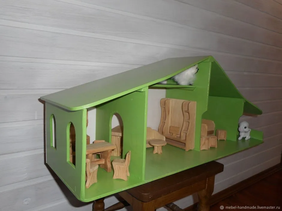 Кукольный домик с дверками