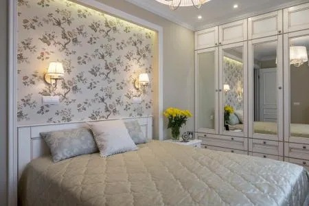 Отделка стен - Дизайн спальни в классическом стиле