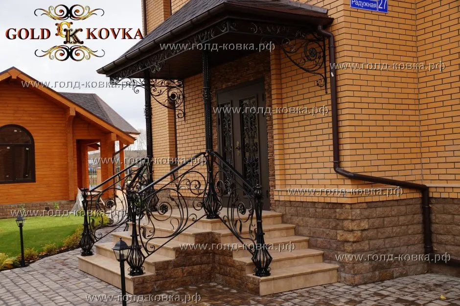 Козырек с перилами