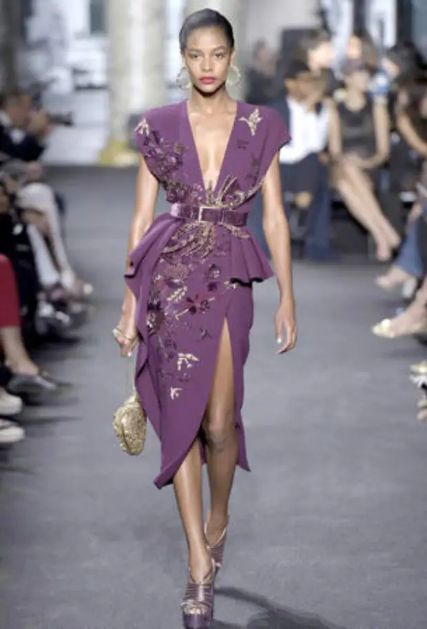 Фиолетовый цвет в одежде — сдержанность и аристократичность!