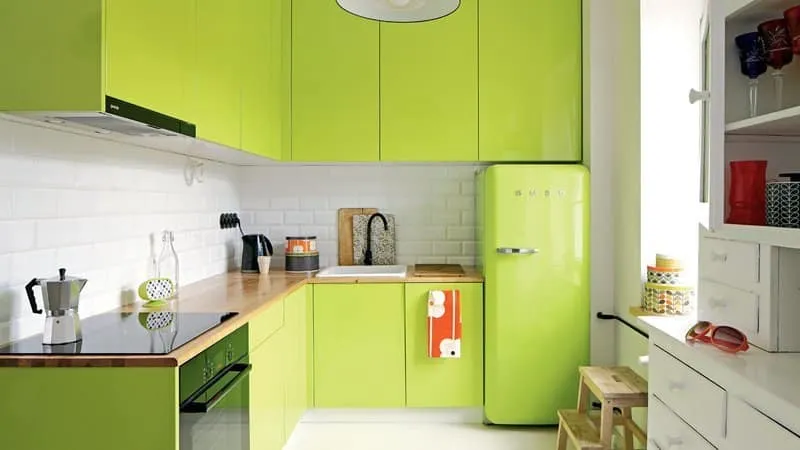 Всё о зеленом кухонном гарнитуре и цвете стен