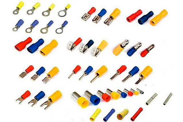 Для соединения многожильных проводников в клеммах должны применяться спецальные обжимные кабельные наконечники