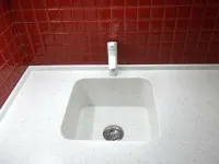 Столешница с интегрированной мойкой из белого акрила