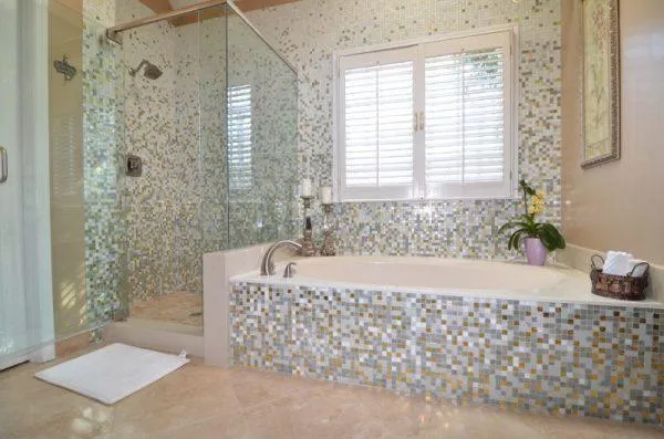 Плитка мозаика в интерьере ванной