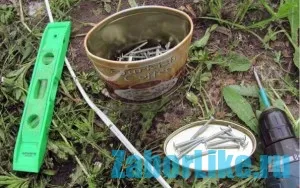 Плетеный забор из досок своими руками